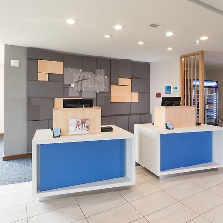 Holiday Inn Express & Suites - Auburn By Ihg מראה חיצוני תמונה