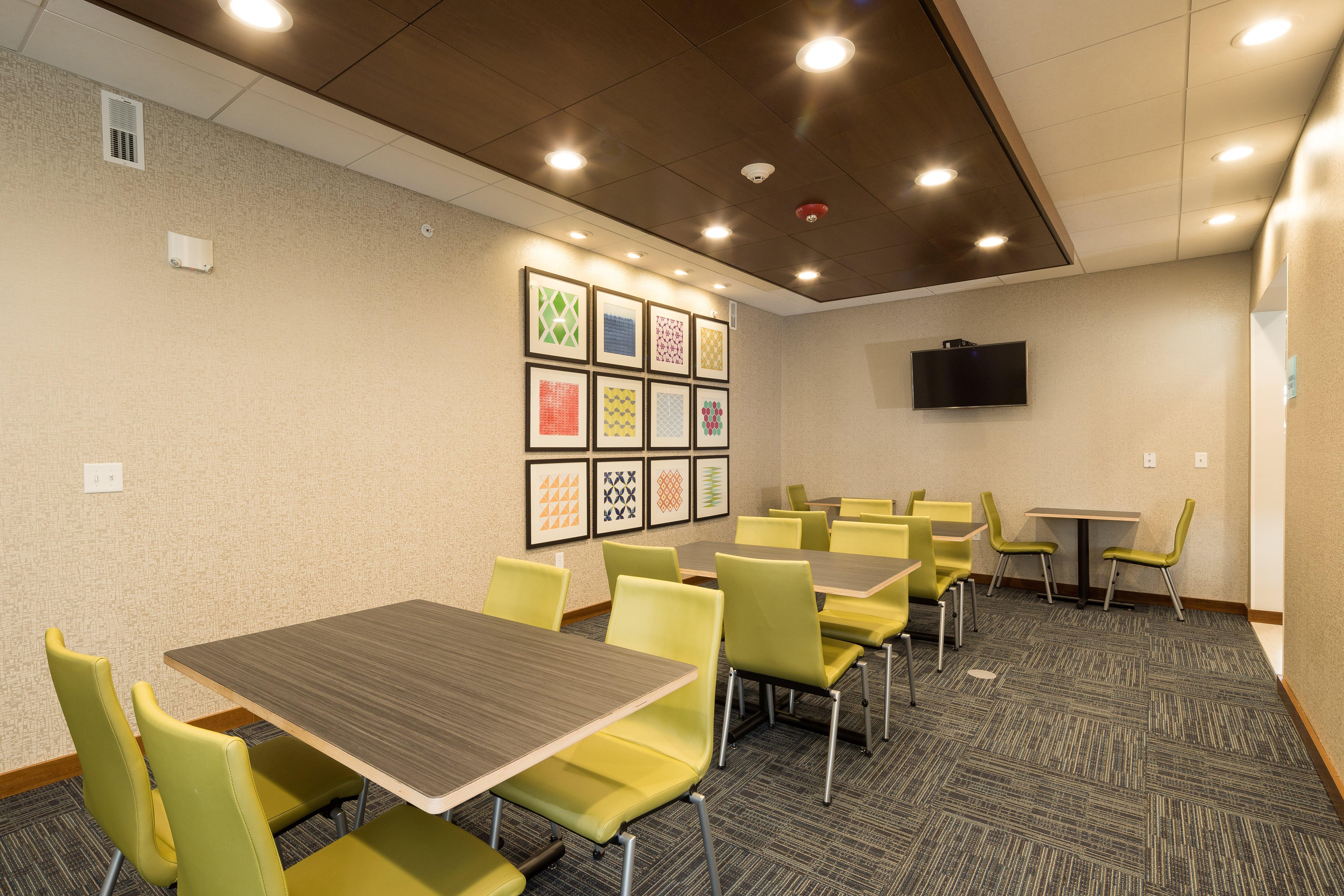 Holiday Inn Express & Suites - Auburn By Ihg מראה חיצוני תמונה